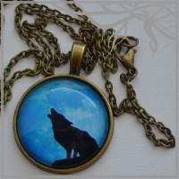 Pendant "The Hunt is coming"